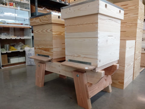 Onderstel voor 2 bijenkasten